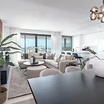 Lme13.3a- Stunning Flat Close To In