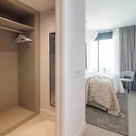 Apartment Lme13.3a- Stunning Flat Close To In *