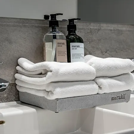 Apartment Lme133a- Stunning Flat Close To In *