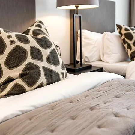 Lme133a- Stunning Flat Close To In Эстепона