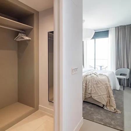 Lme133a- Stunning Flat Close To In *