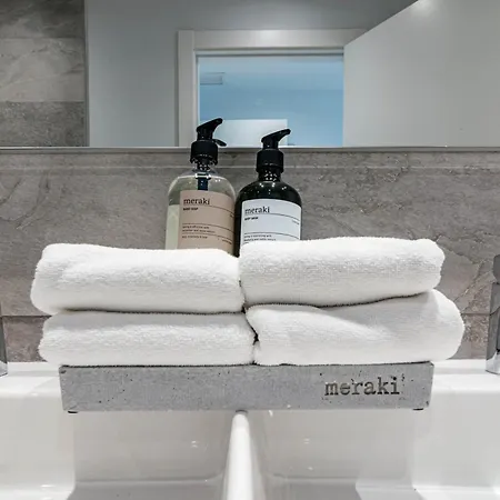 Lme133a- Stunning Flat Close To In * Estepona