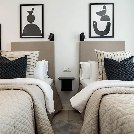 Lme133a- Stunning Flat Close To In