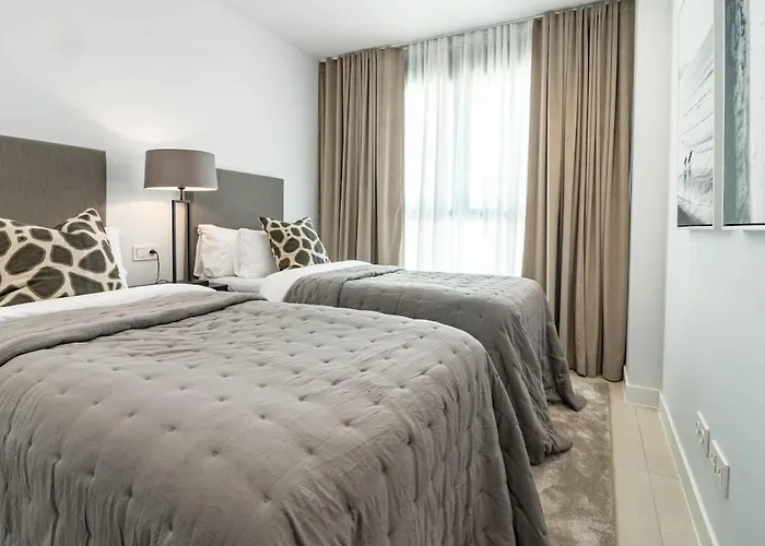 Lme13.3a- Stunning Flat Close To In