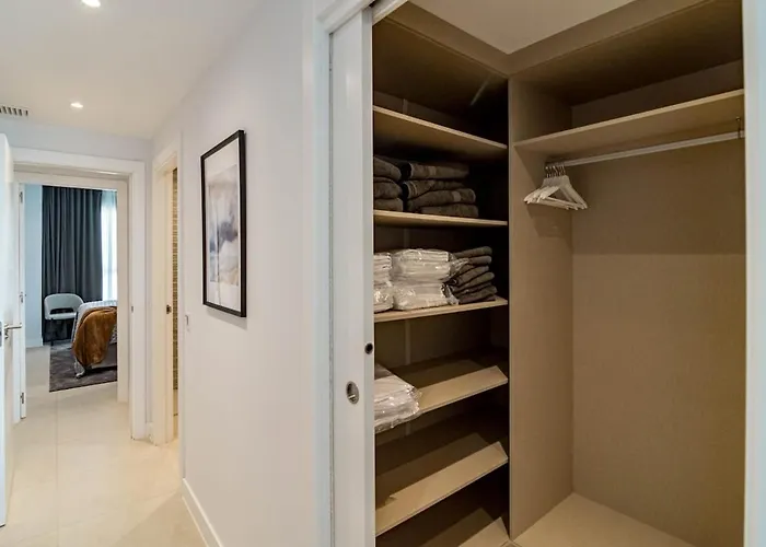 Lme13.3a- Stunning Flat Close To In * Estepona